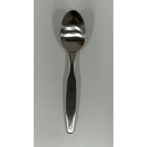 Oneida Heirloom Astrid Spoon - Elegant Flatware KT101